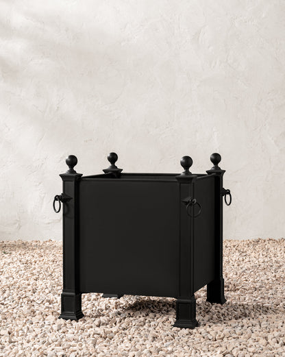 Saracen Outdoor Planter