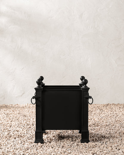 Saracen Outdoor Planter