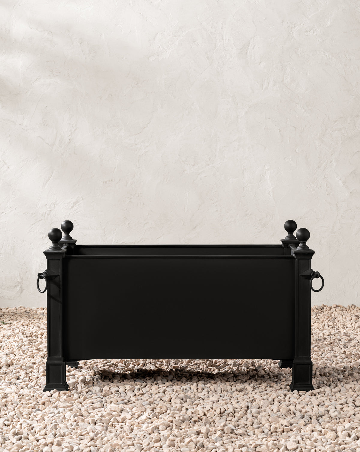 Saracen Outdoor Planter