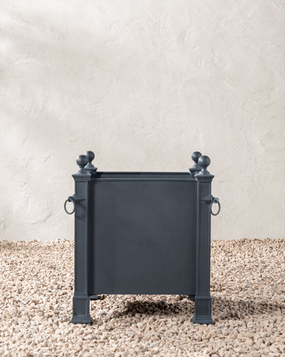 Saracen Outdoor Planter